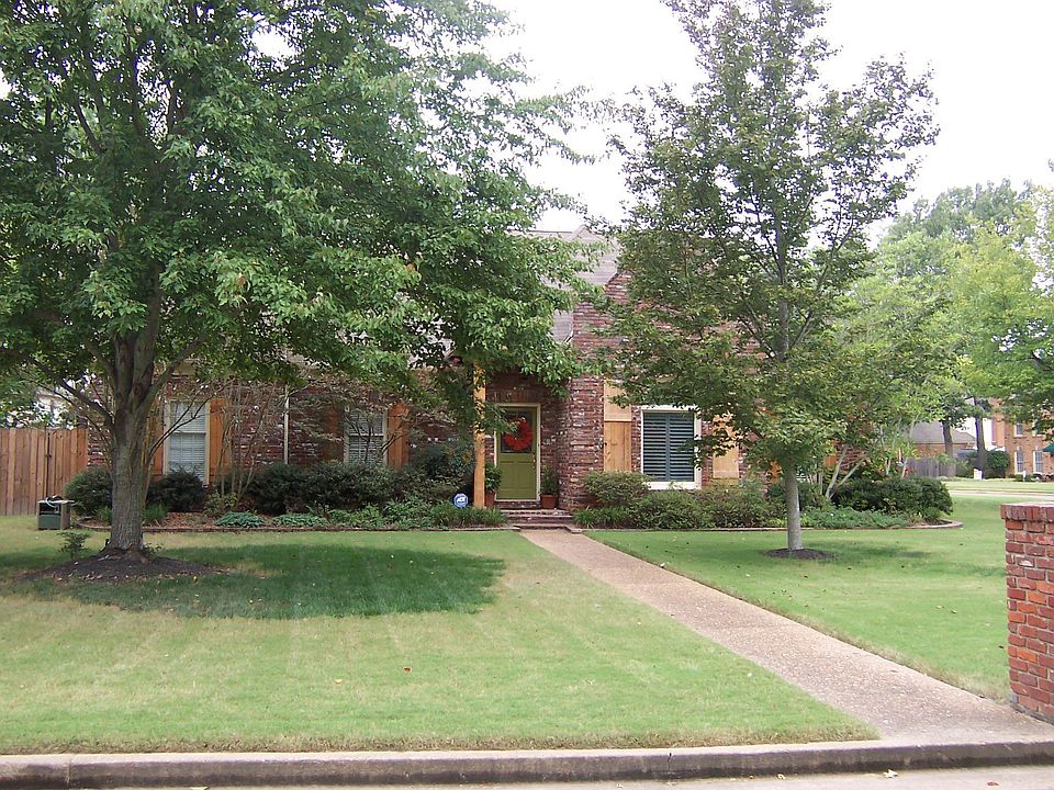 1st image of 2105 Oaklawn Ln