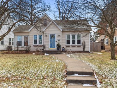 3033 Middle Rd, Davenport, IA, 52803