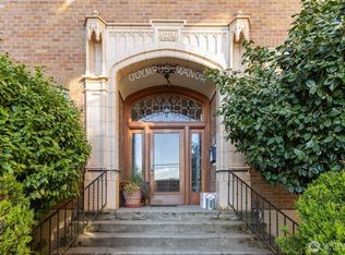 220 W Olympic Pl APT 104, Seattle, WA