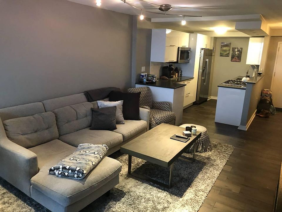 1st image of 604 S Washington Sq APT 1911