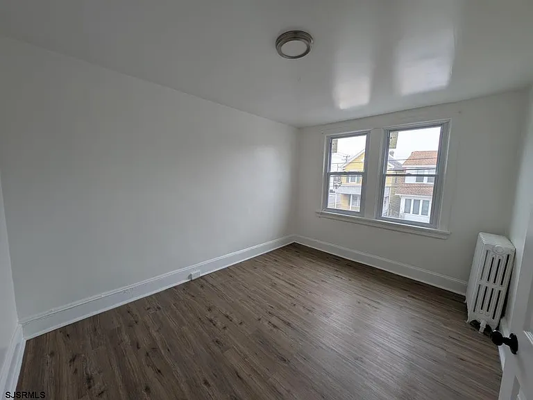 1005 N Michigan Ave — Photo 13
