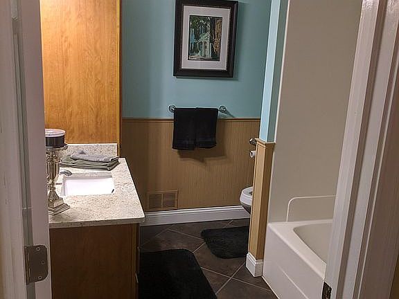2nd image of 4135 Shamrock Ct