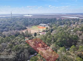 820 Ridge Rd, Darien, GA 31305