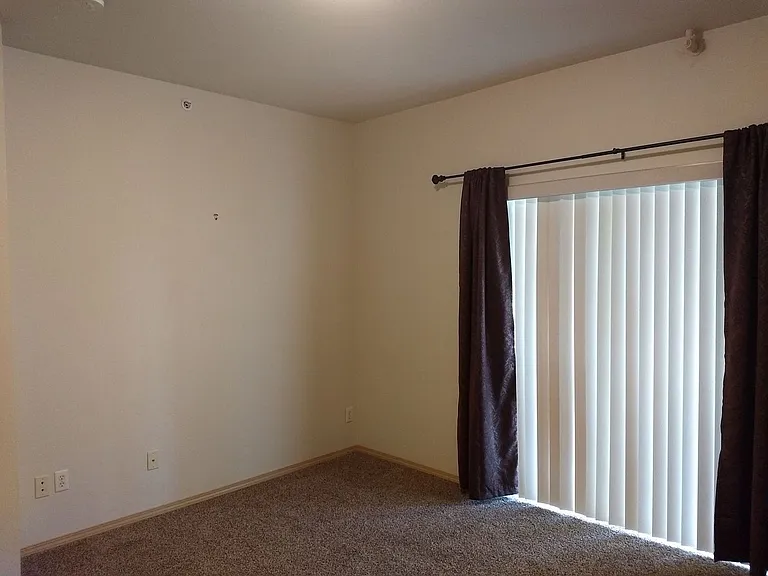 512 Darby Dr #205 — Photo 4