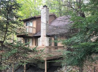 707 Dundee, Bushkill, PA 18324