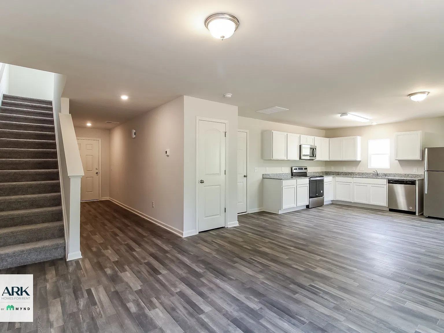 3 bed, 3.0 bath, 1607 sqft, $1,775 — Photo 3