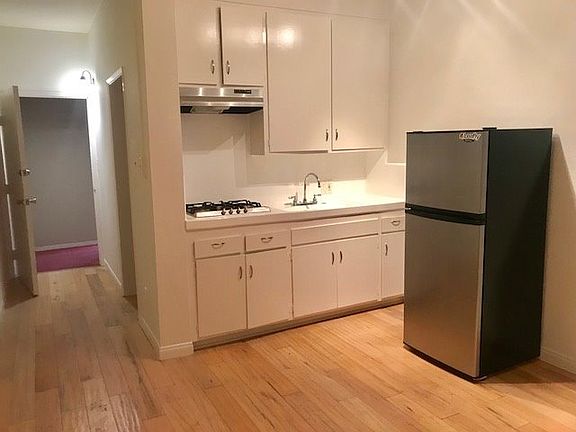 4th image of 1814 Pacific Ave APT 203