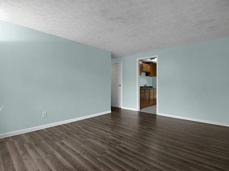 2138 Sprucefield Dr — Photo 6