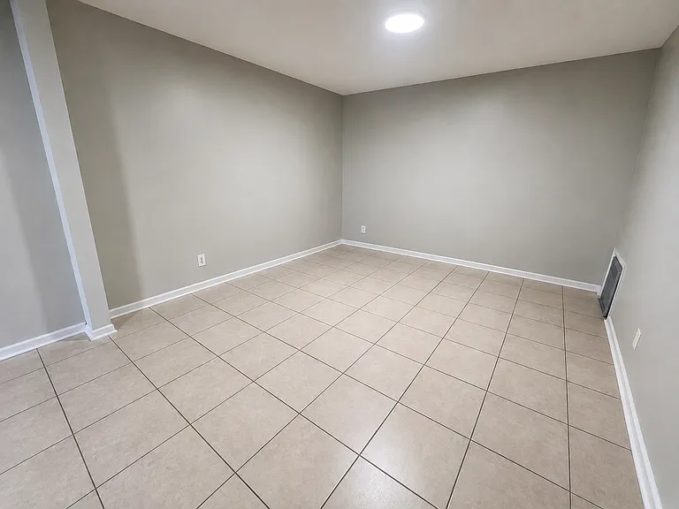 809 Summer Ave #2A — Photo 2