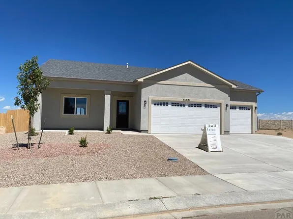 6221 Sawyer Ridge Dr, Pueblo, CO 81008