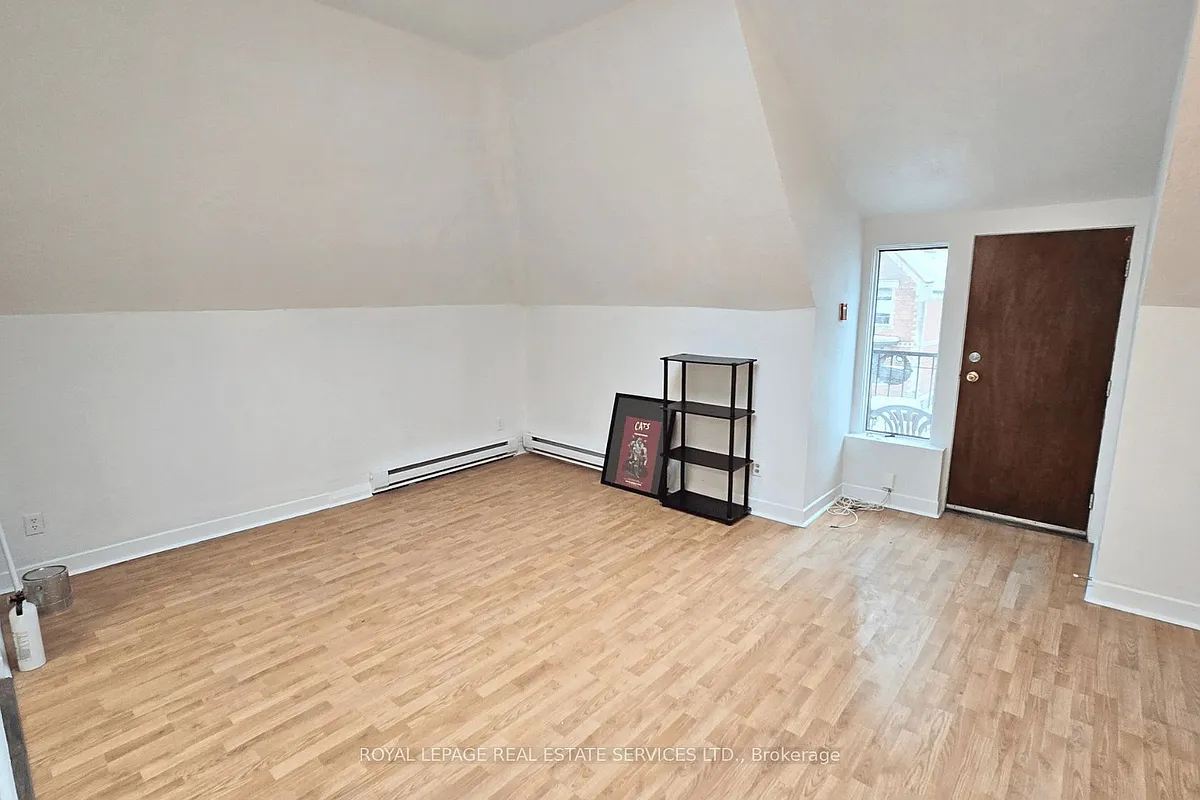 Building Photo - 118 Pembroke St #3