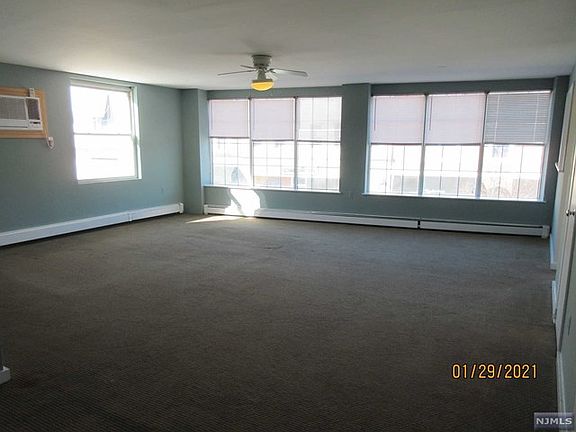 3rd image of 175 Westwood Ave APT D