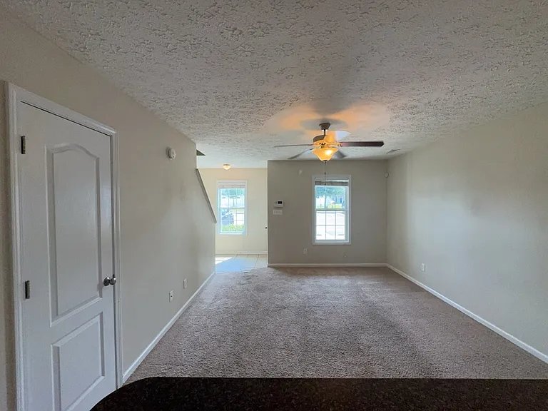 111 Glen Cannon Dr — Photo 4