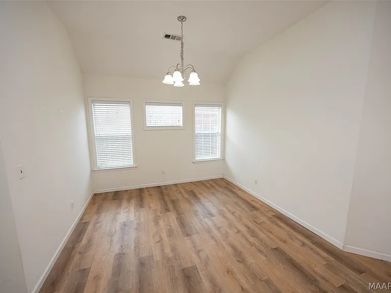 8824 Stoneridge Pl — Photo 5