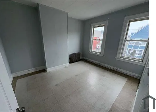 96 Brown Pl — Photo 8