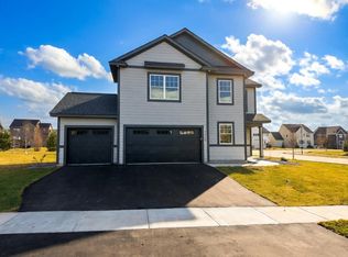 4550 Savanna Trl, Chaska, MN 55318