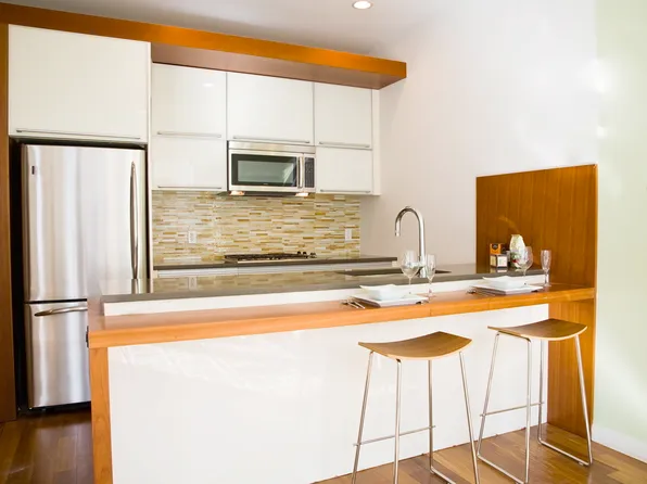 129 Meserole Street image 1 of 5