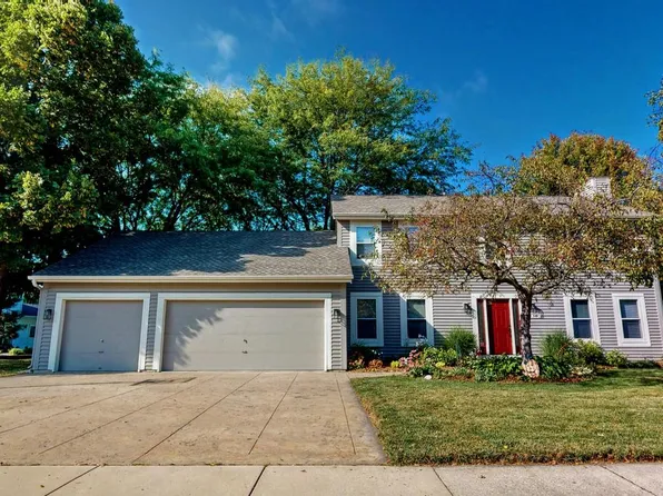 940 Old Tower ROAD, Oconomowoc, WI 53066