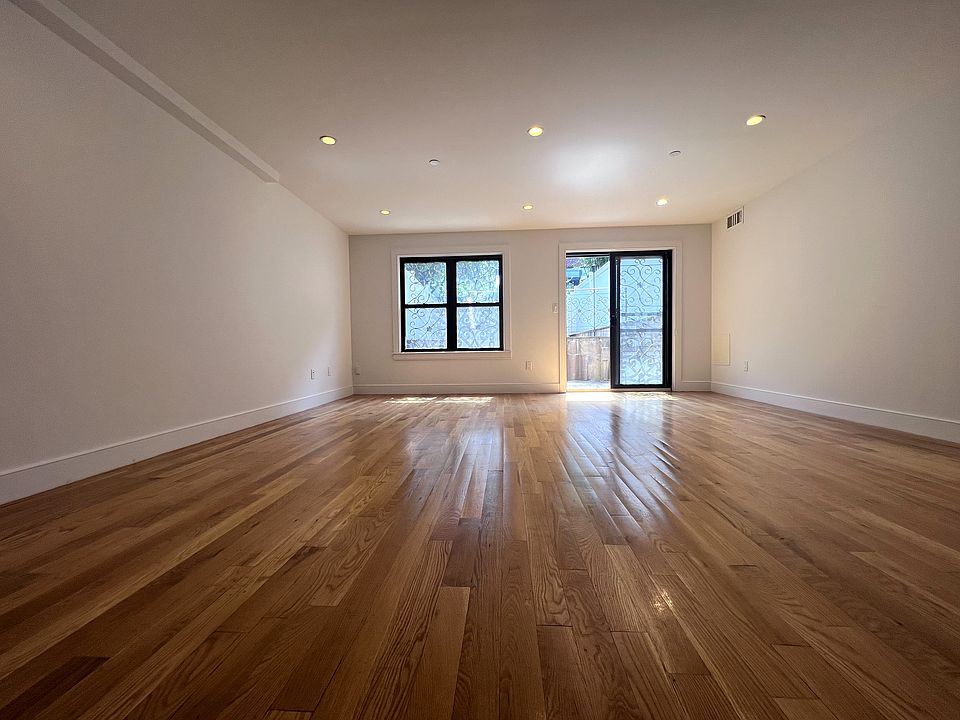 1st image of 184 Kosciuszko St #1