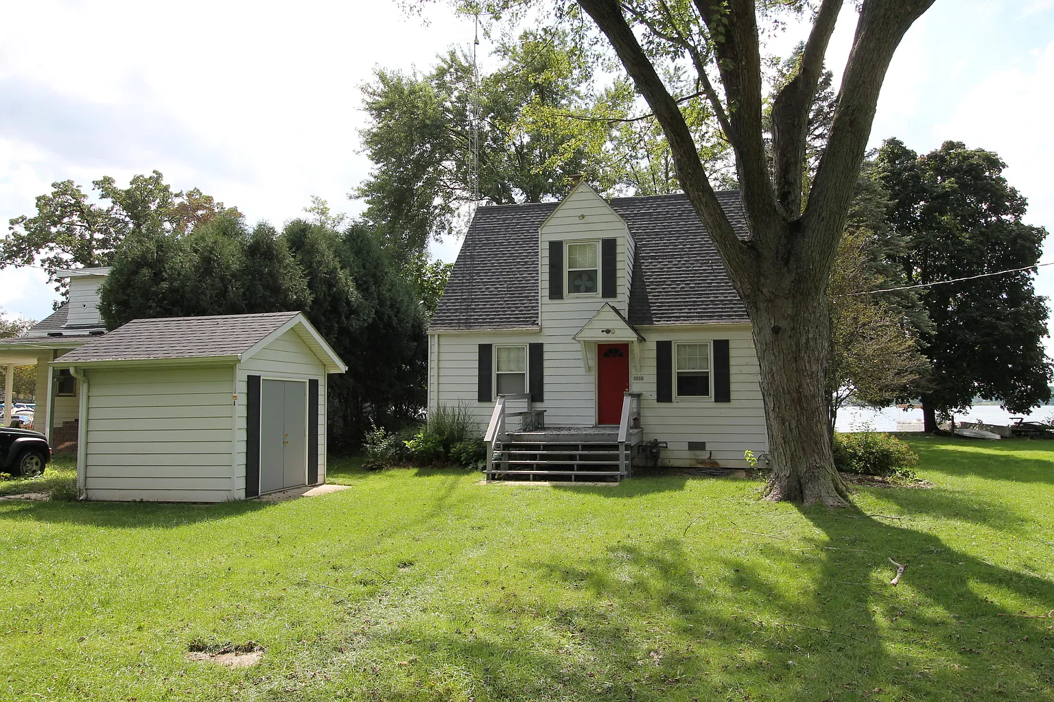 3030 Cottonwood Ct photo 1