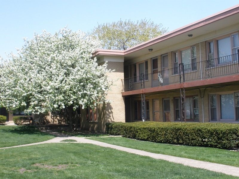 1st image of 37 King Arthur Ct APT 03