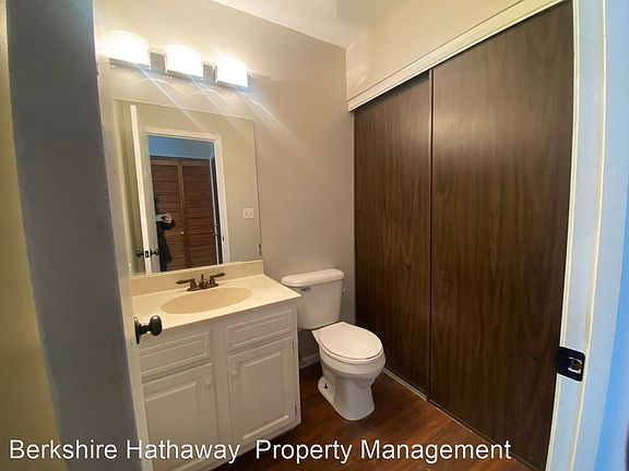 5th image of 8301 N 107th St Unit D