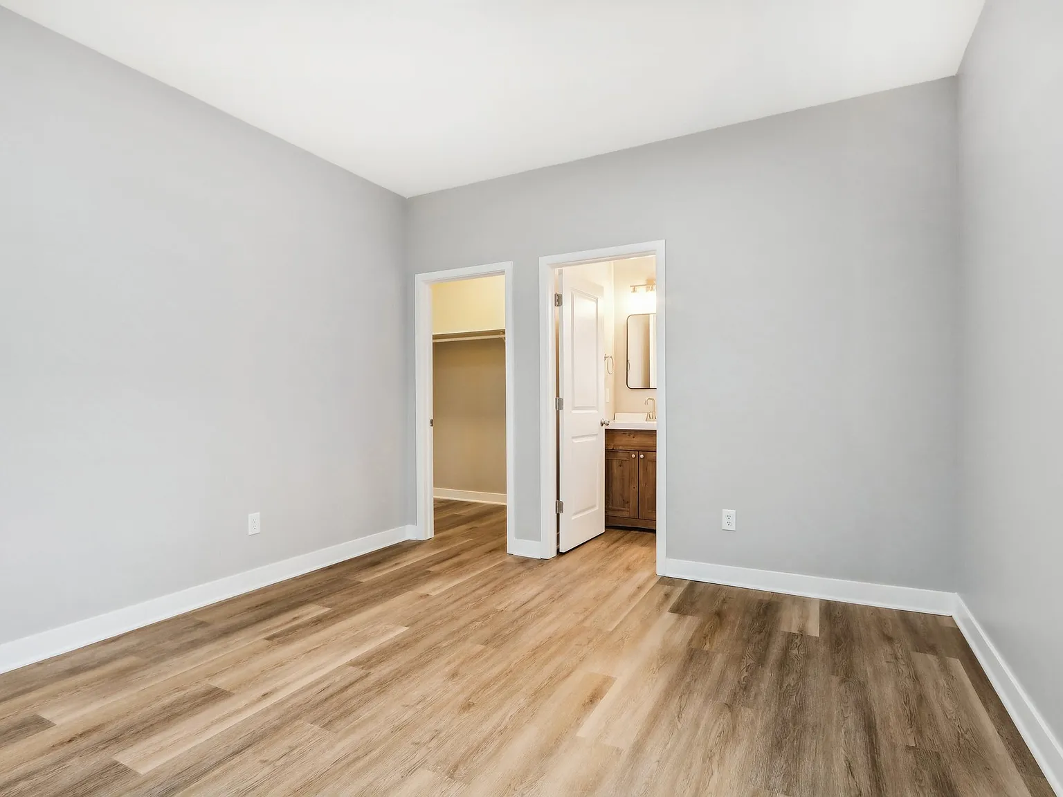 44 N Parkview Avenue - A — Photo 2