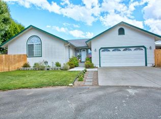 1615 Anthony Pl, Grants Pass, OR 97527