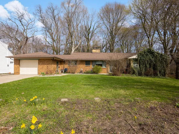 525 Prospect St, South Haven, MI 49090