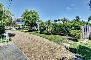 521 NW 14th St — Photo 3
