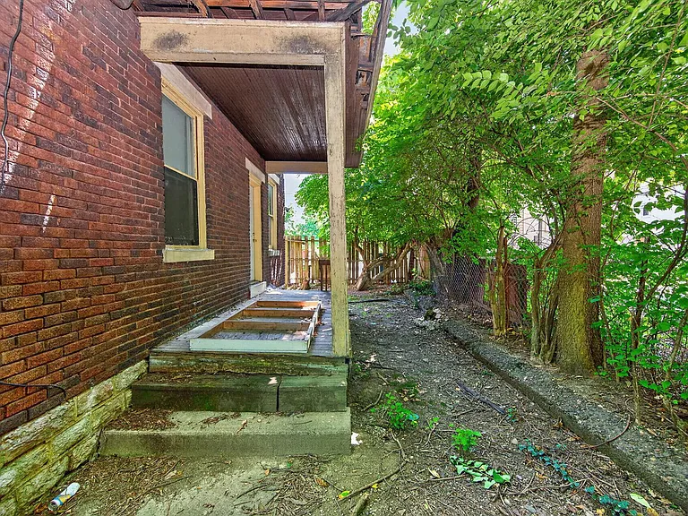 635 Straight St #635S — Photo 26
