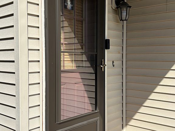 4th image of 1203 Heron Dr