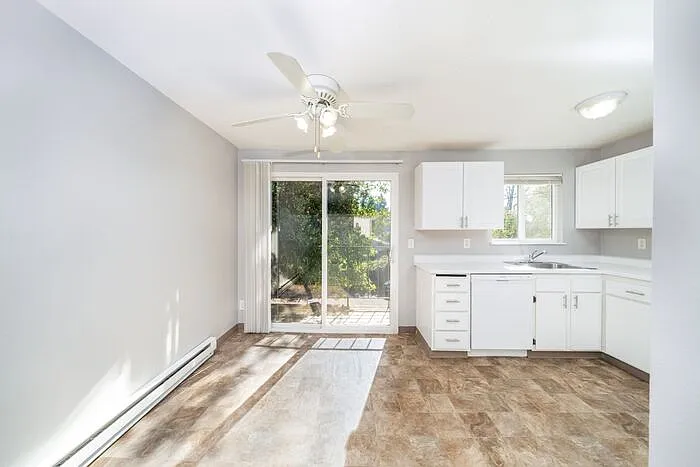 8332 SW 21st Ave #9 — Photo 2