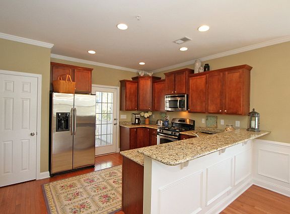 3rd image of 3712 Bagley Dr