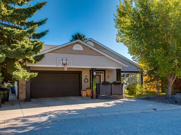 28 W Patterson Rise SW, Calgary, AB T3H 2E4