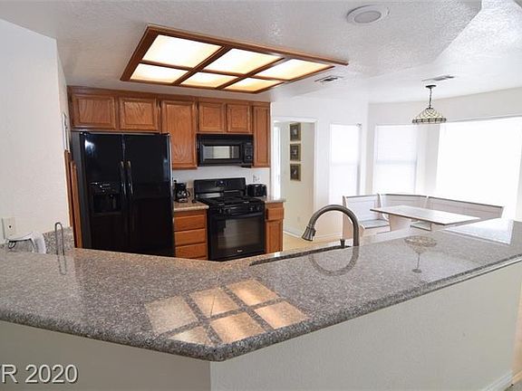 5th image of 8229 Lauderdale Ct