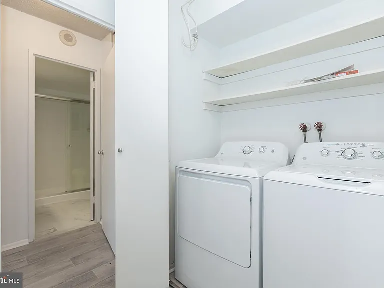 1326 Spruce St #1603 — Photo 12