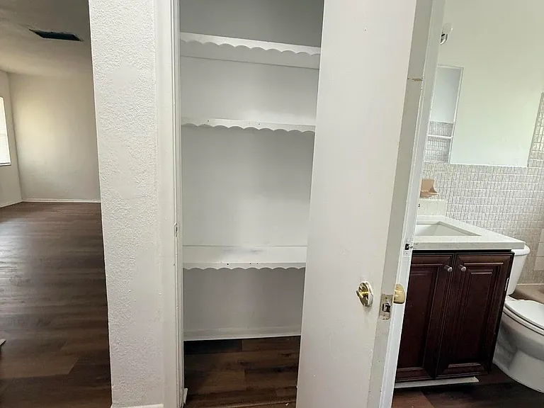4001 NW 31st Ave #4 — Photo 16