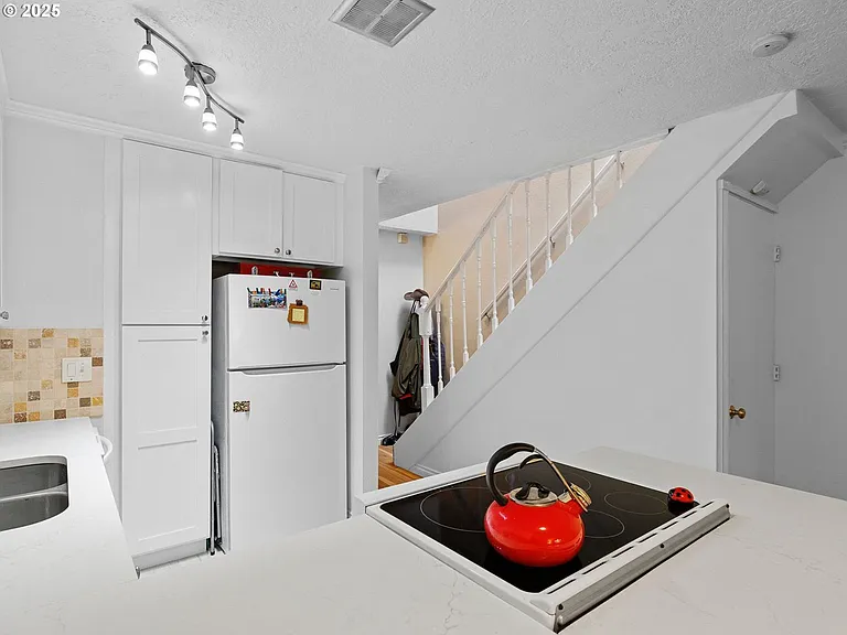 5222 SW 42nd Ave — Photo 5