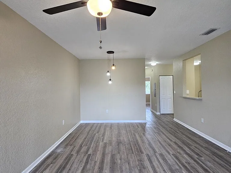 1063 Golden Lakes Blvd #322 — Photo 4