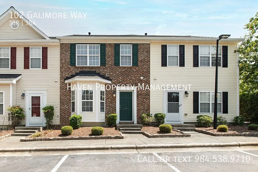 Charming 3BR Townhome in Fantastic Apex Location! — Photo 1
