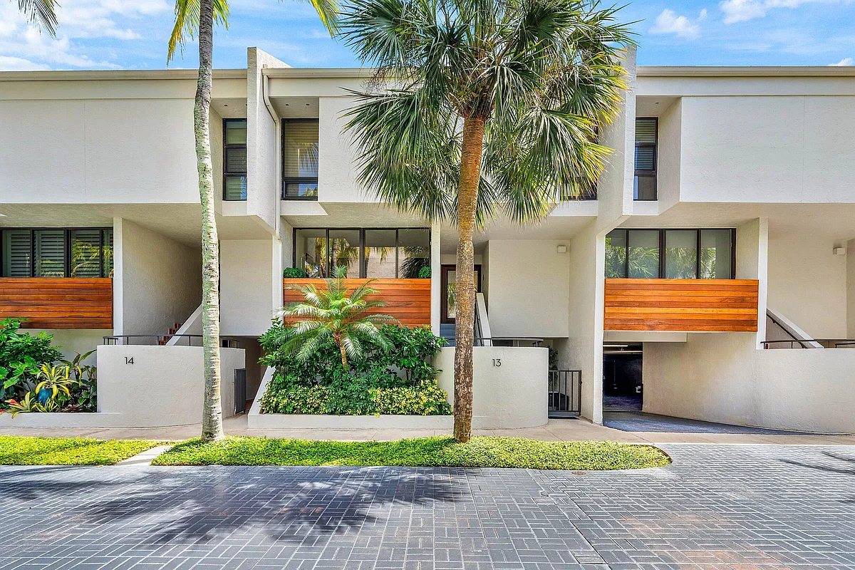 Building Photo - 2335 S Ocean Blvd E #13
