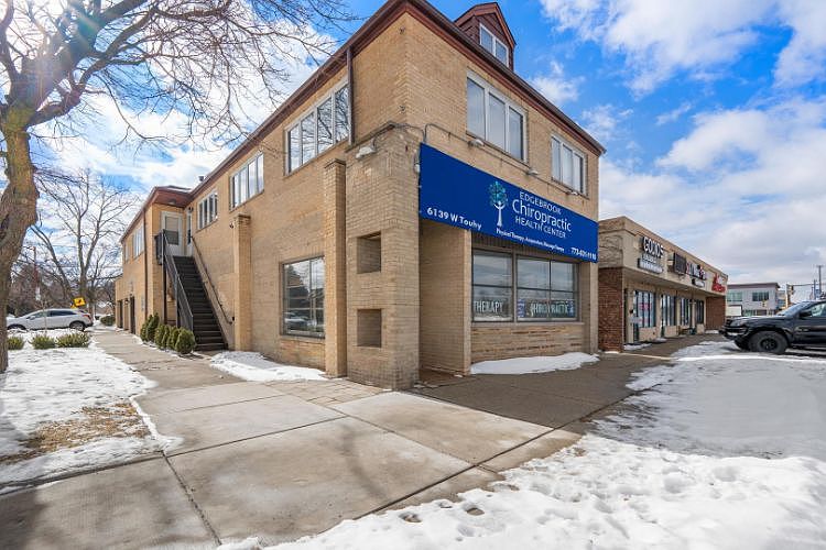1st image of 6139 W Touhy Ave APT 2R