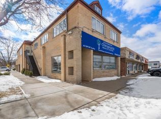 6139 W Touhy Ave APT 2R, Chicago, IL 60646