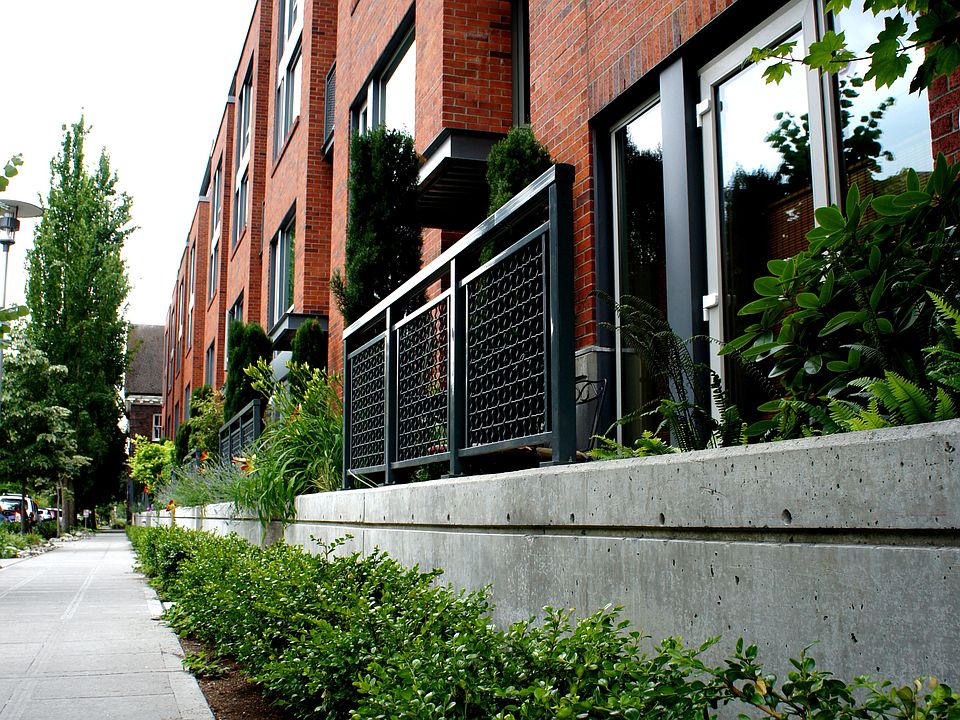 Brix exterior