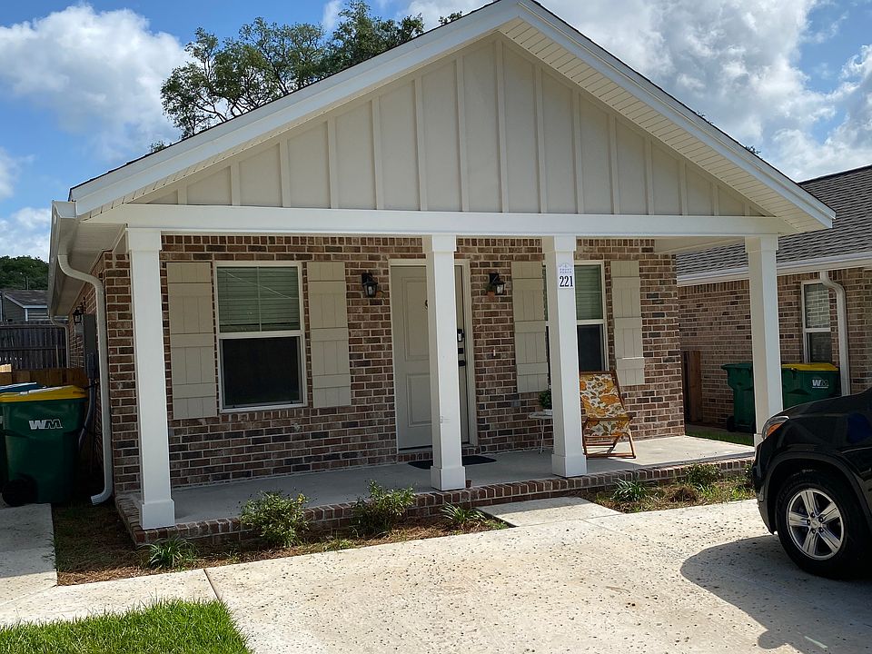 1st image of 221 Hudson Boyd Ct