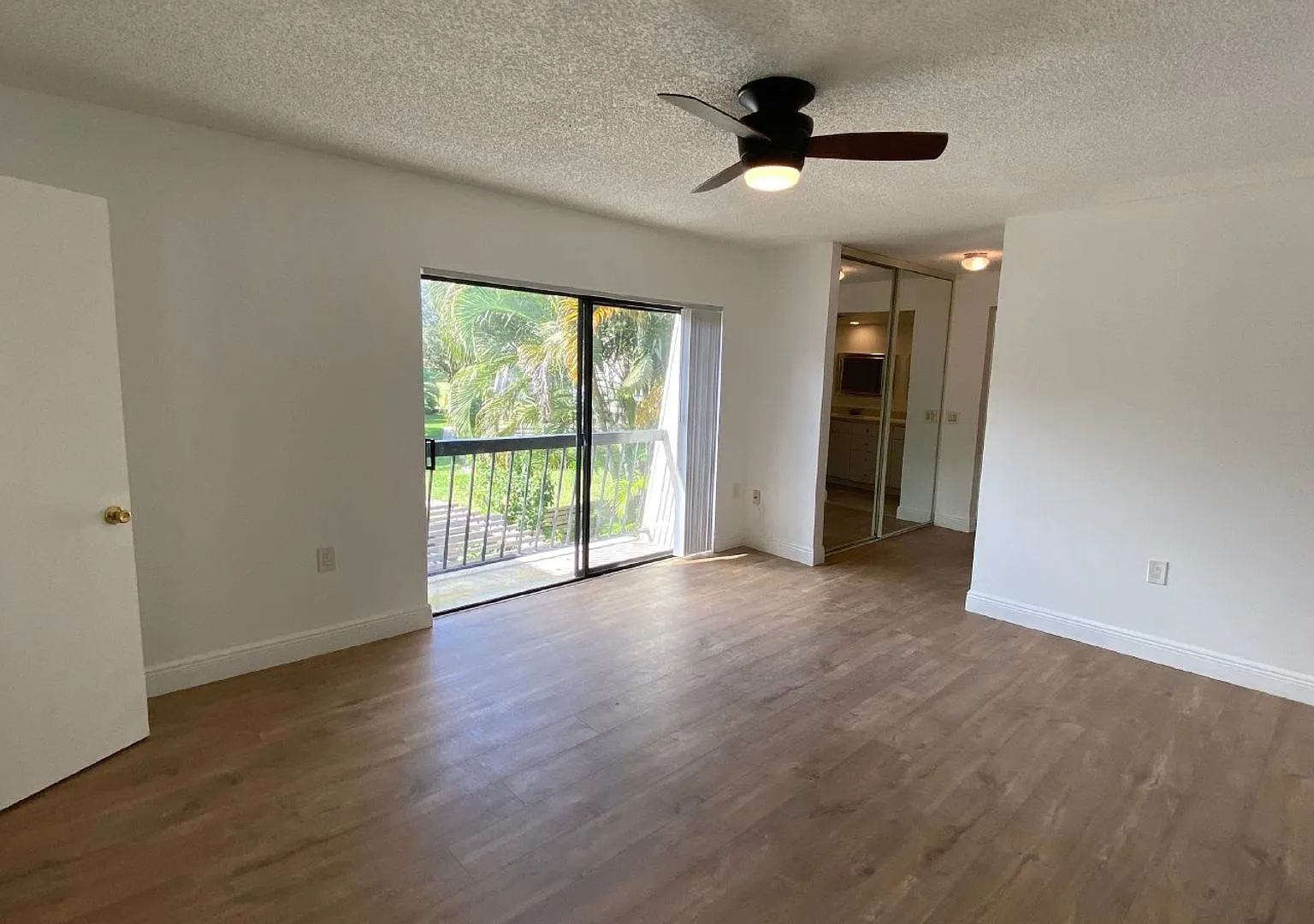 Charming 2-Bed Oasis with 2.5 Baths in Prime Palm Beach Gardens Location! — Photo 3