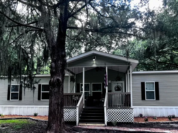 1610 Charleston Dr, Beaufort, SC 29906