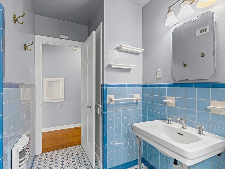 5834 Goodwin Ave — Photo 22