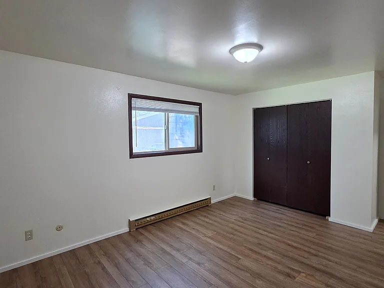 2101 S Garfield St — Photo 17